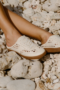 Dolce Vita Notice Slide - Off White