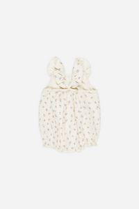 Quincy Mae Ribbed Ruffle Romper - Fleur