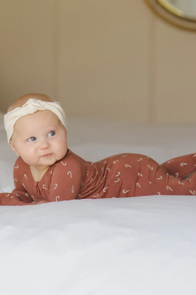 Quincy Mae Bamboo Zip Footie - Candy Canes