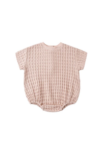 Quincy Mae Relaxed Bubble Romper - Blush