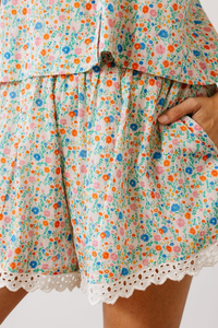 Sunshine Tienda Coastal Daisies Willa Short